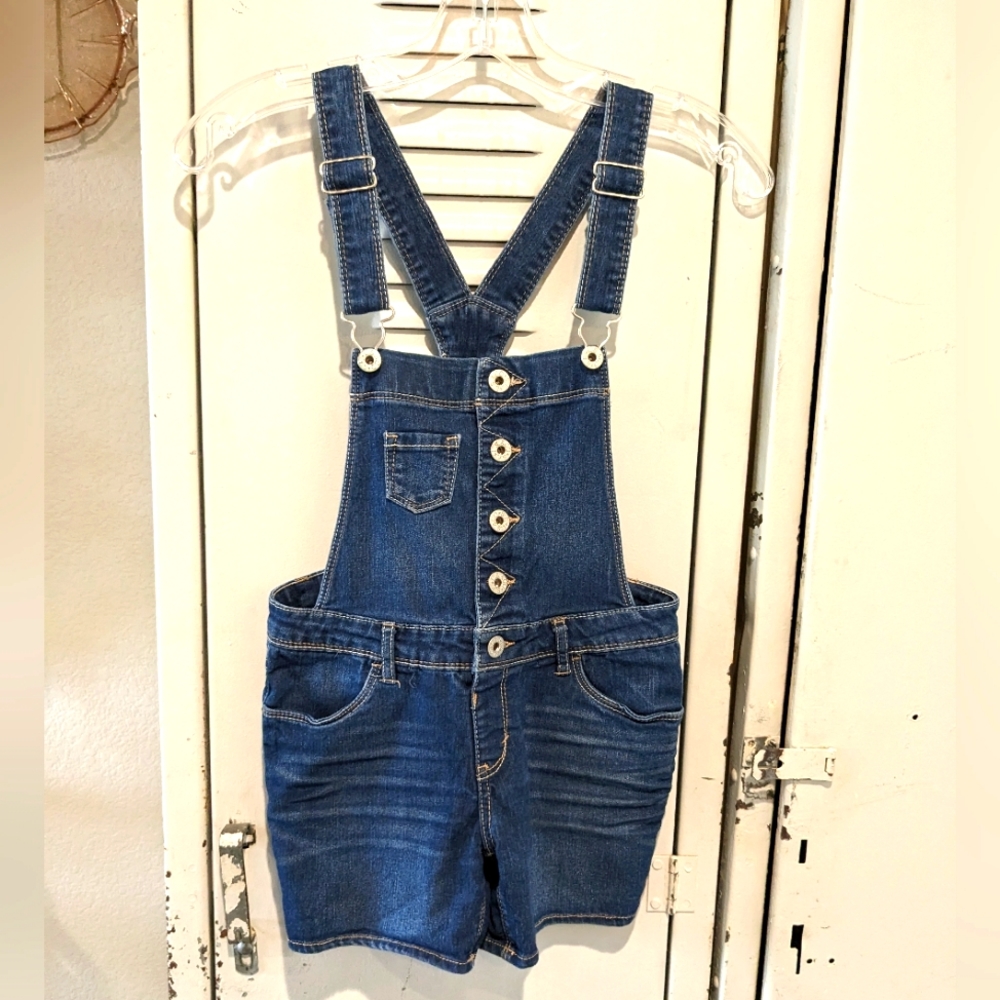 Levi's shortall in great condition